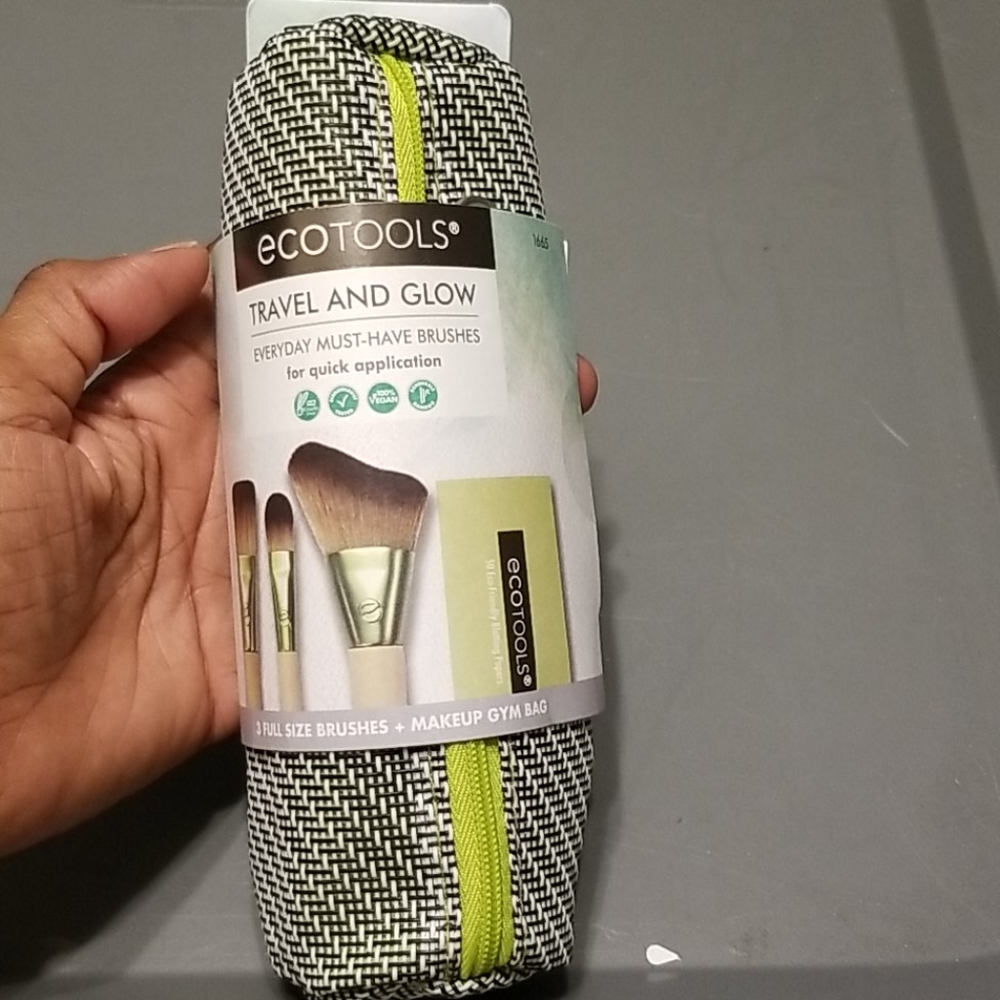 Ecotools Travel & Glow 3ct Brushes & Makeup Gym BG